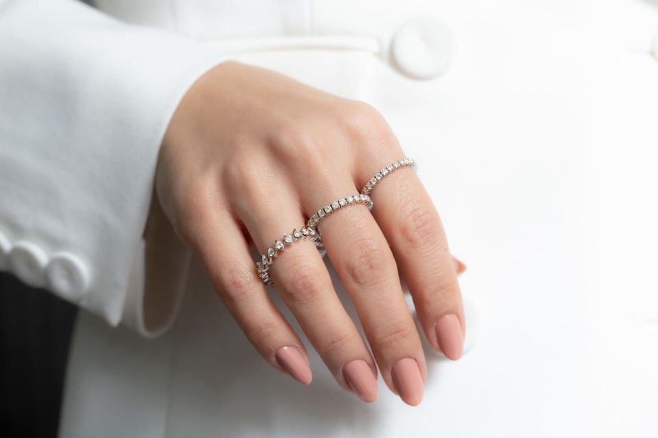 0.08 KARAT YARIMTUR PIRLANTA YÜZÜK