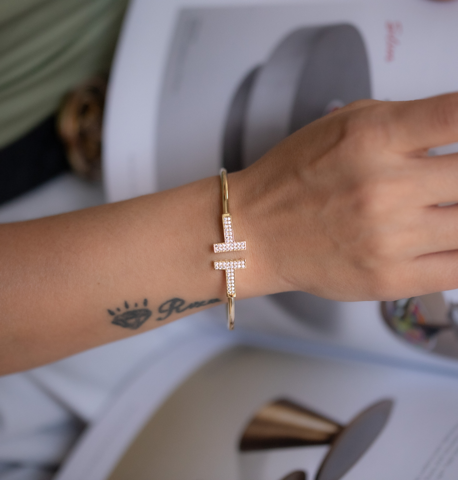 T TAŞLI ALTIN KELEPÇE BİLEZİK