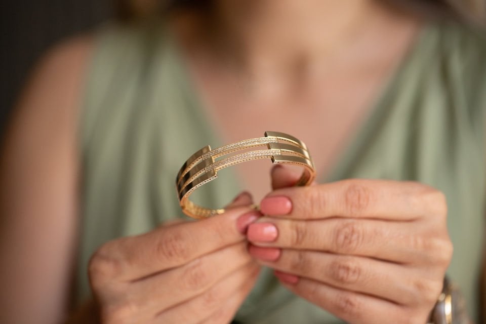 TAŞLI KABURGA ALTIN KELEPÇE BİLEZİK