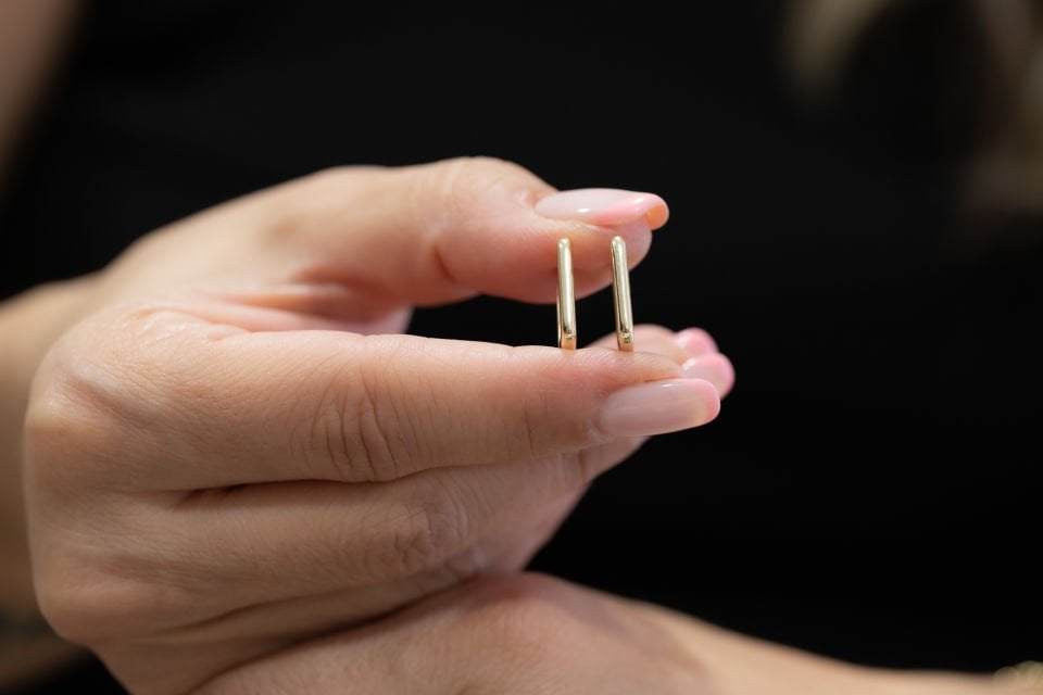 SADE GEOMETRİK ALTIN KÜPE