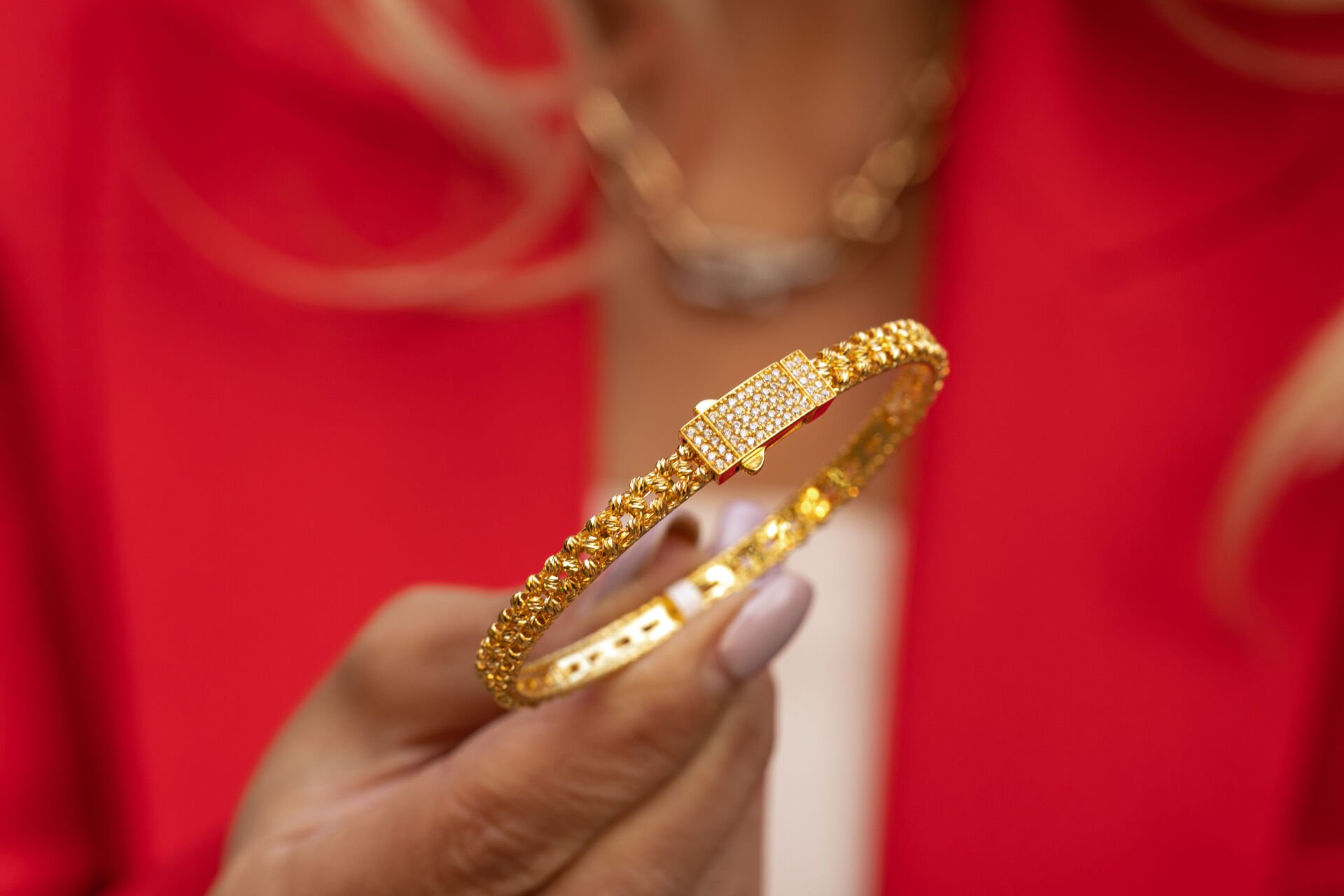 ALTIN DORİKALI KELEPÇE