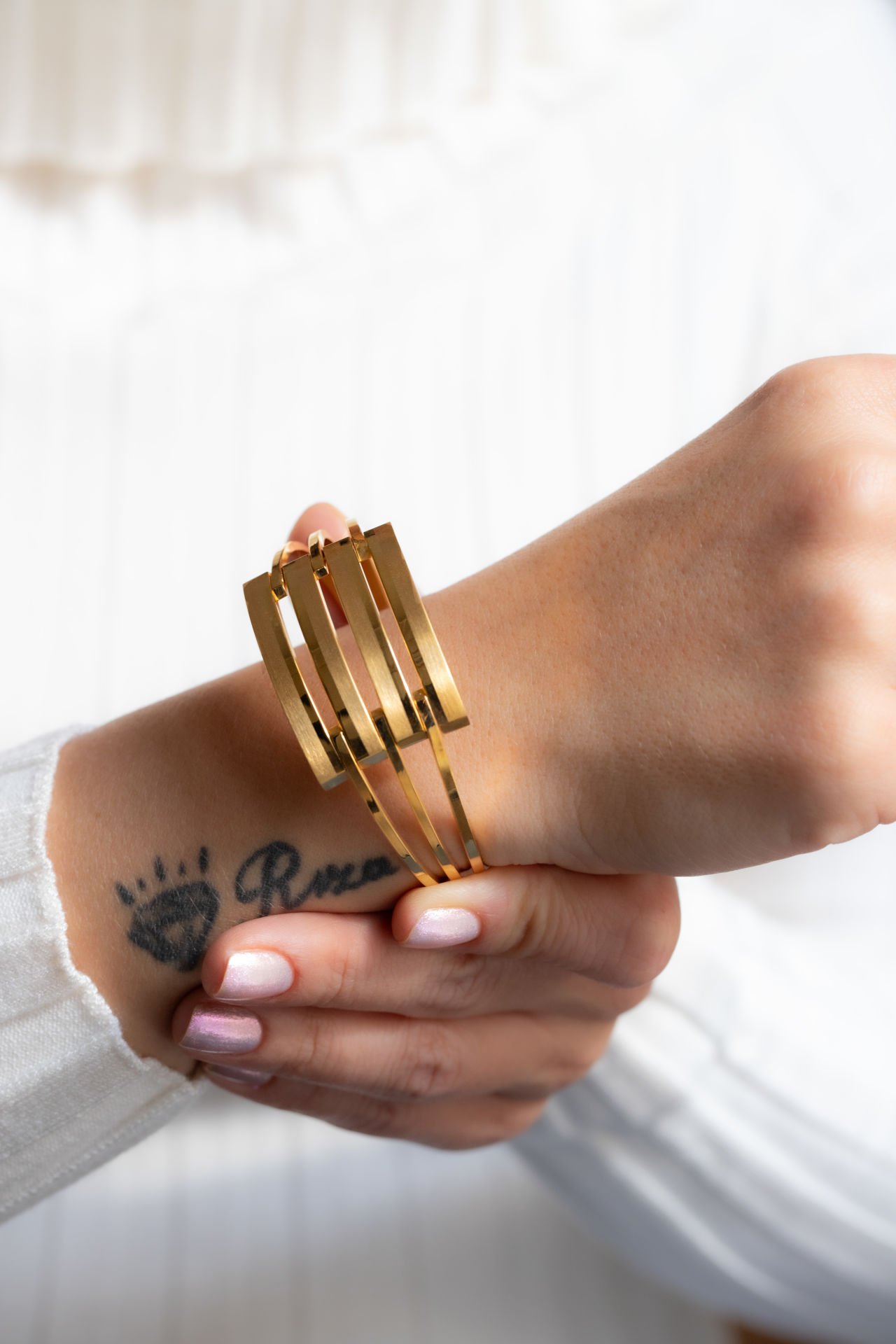 KABURGA ALTIN KELEPÇE BİLE