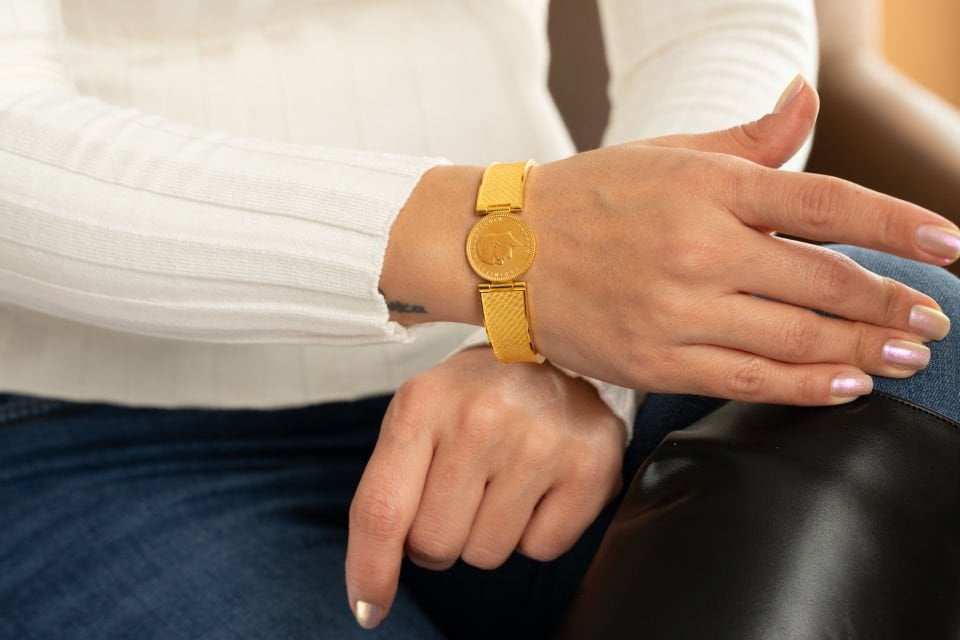 ZİYNET ALTINLI  BİLEKLİK