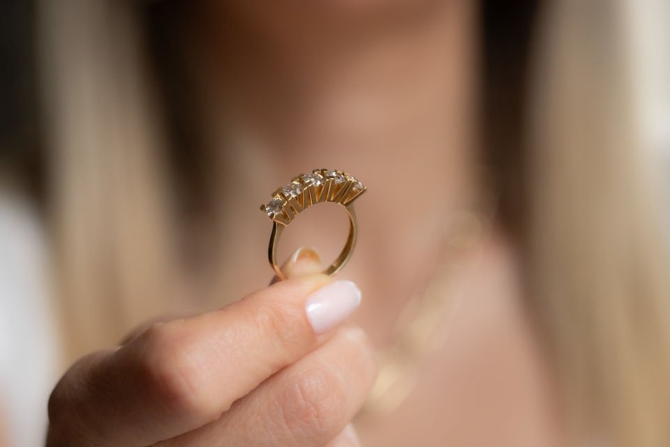 ALTIN BEŞTAŞ YÜZÜK