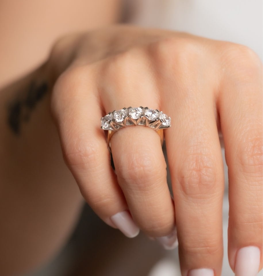 ALTIN BEŞTAŞ YÜZÜK