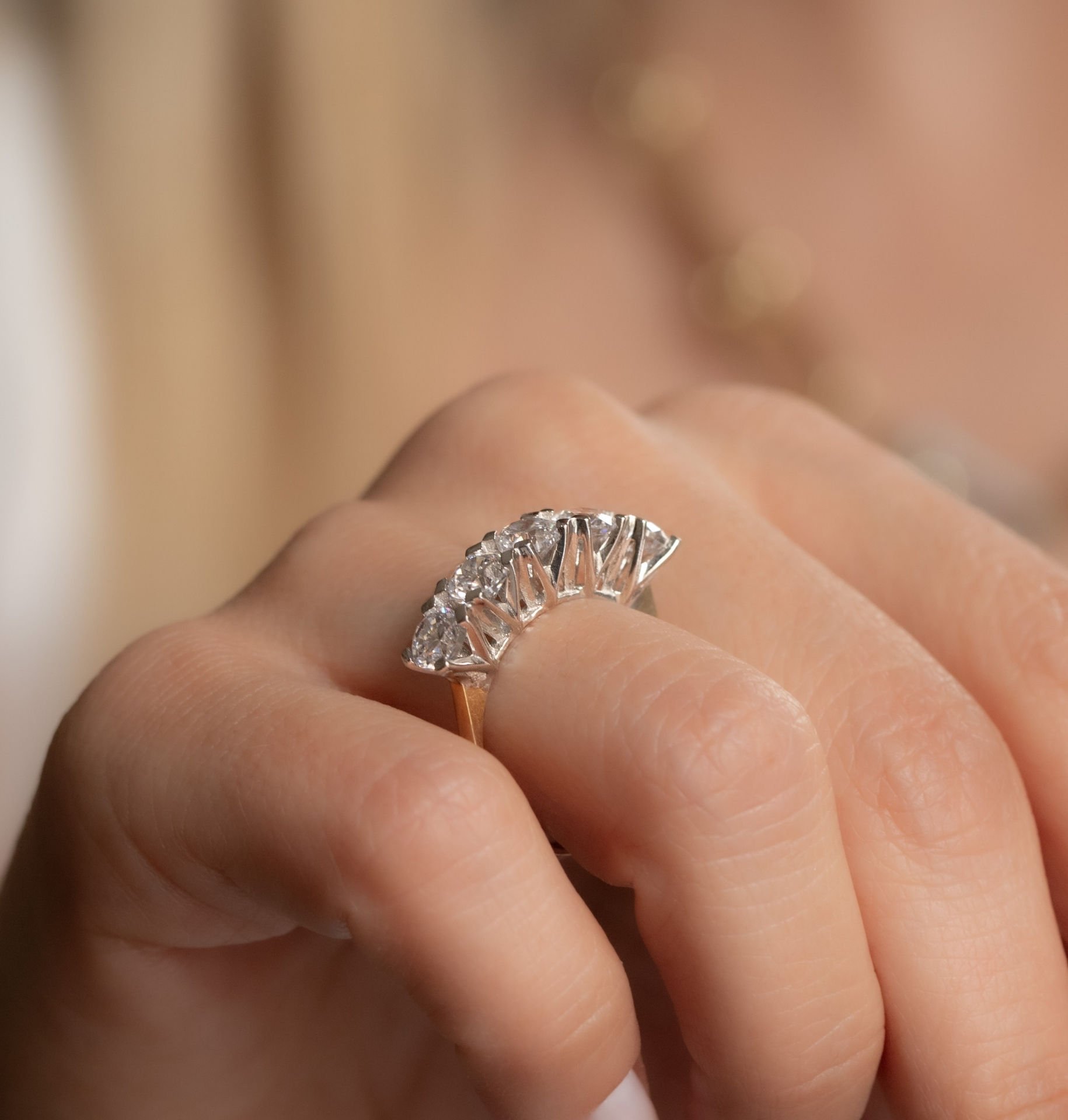 ALTIN BEŞTAŞ YÜZÜK