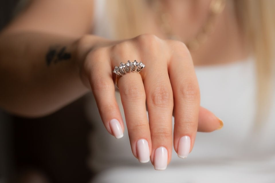 ALTIN BEŞTAŞ YÜZÜK