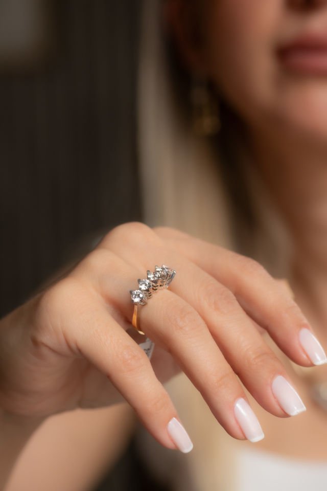 ALTIN BEŞTAŞ YÜZÜK