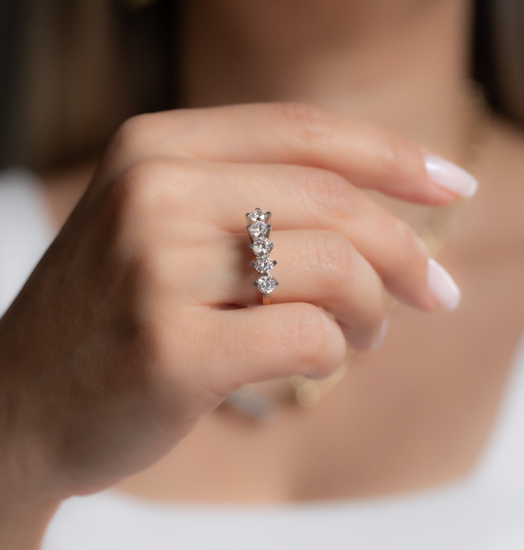 ALTIN BEŞTAŞ YÜZÜK