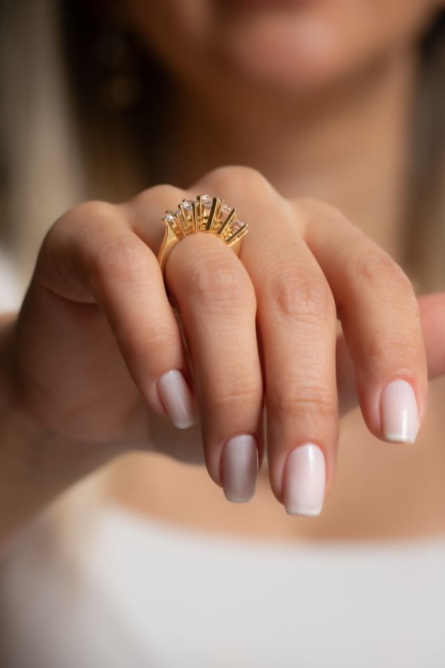 ALTIN BEŞTAŞ YÜZÜK