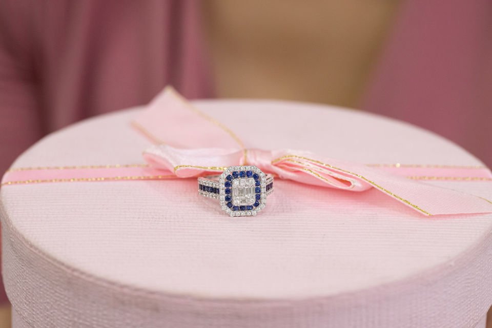 1.51 Karat Safir Baget Yüzük