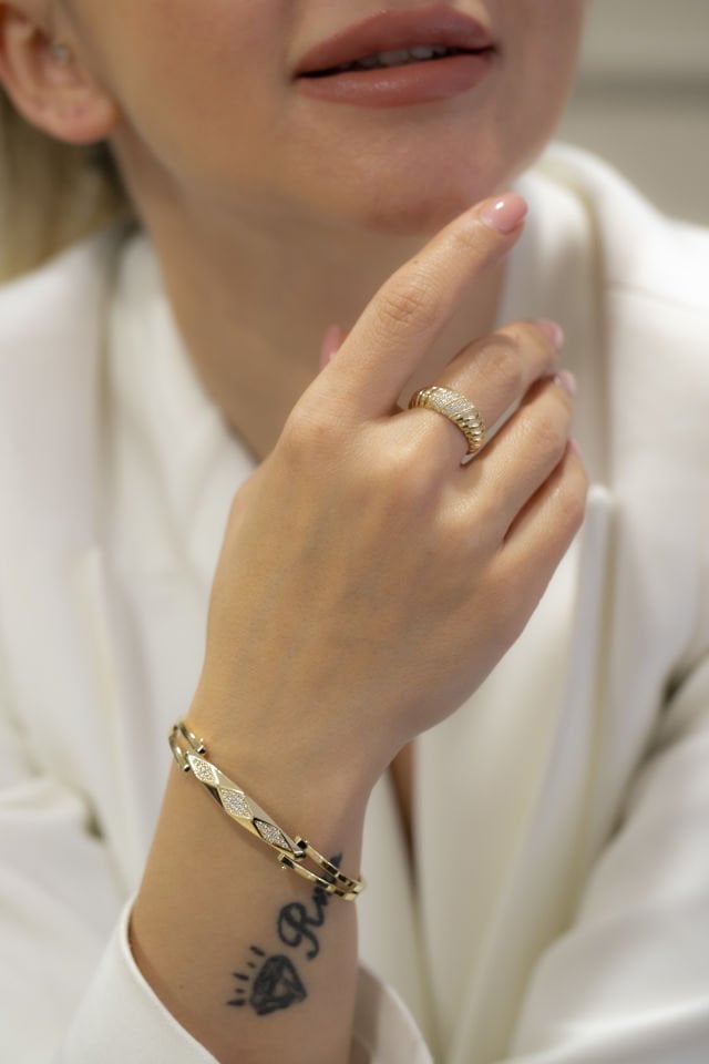 TAŞLI PRİZMA ALTIN KELEPÇE