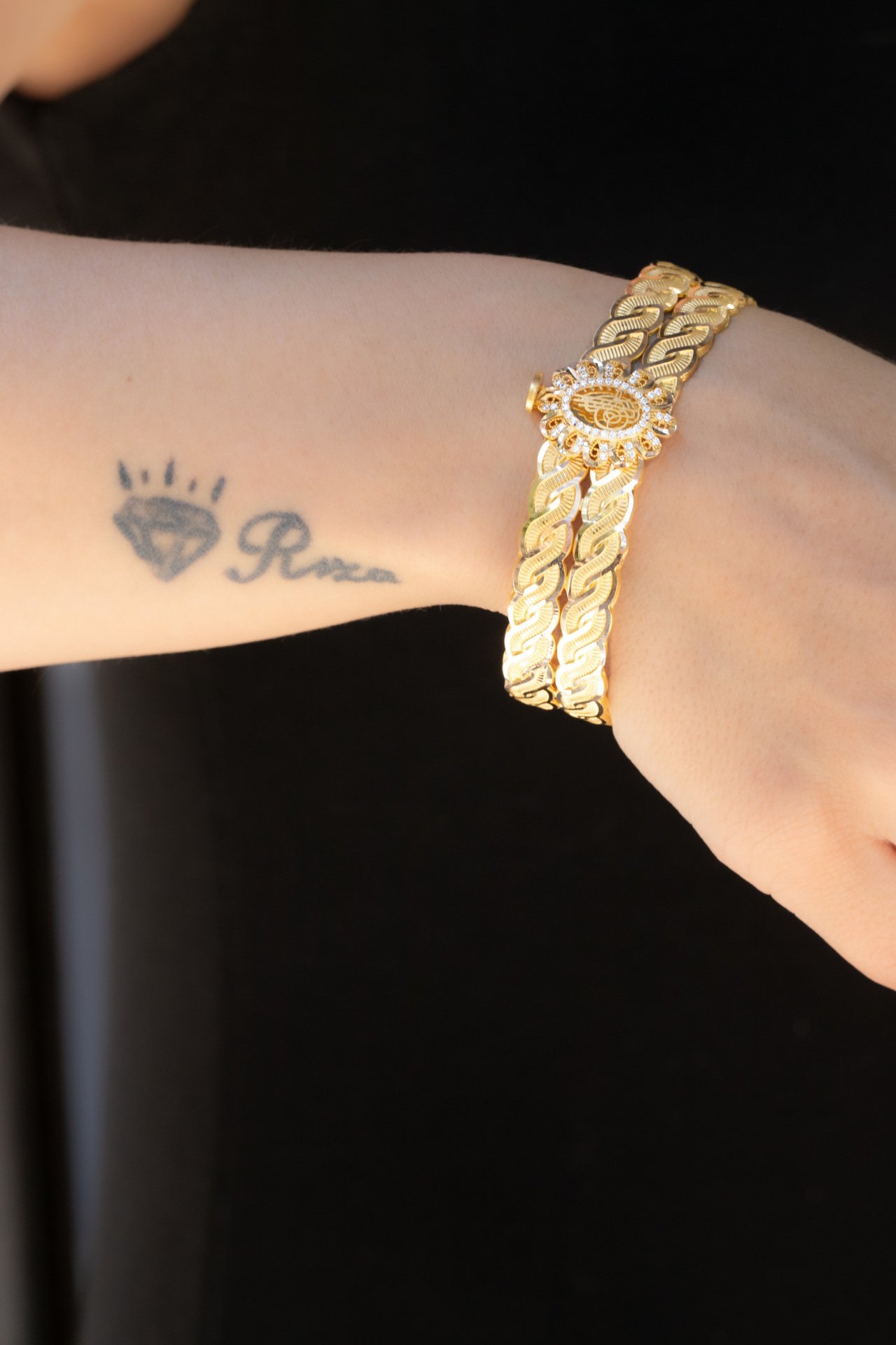 ALTIN TUĞRA KELEPÇE