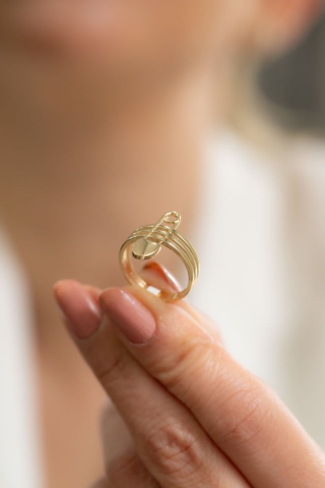 ÇENGELLİ İĞNE ALTIN YÜZÜK