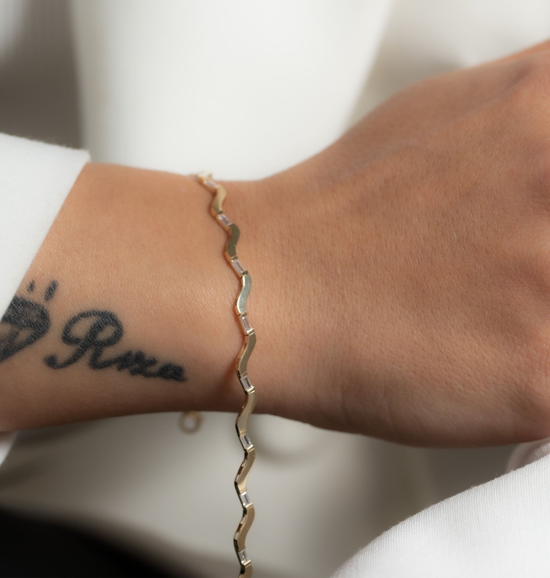 KIVRIMLI ALTIN BİLEKLİK