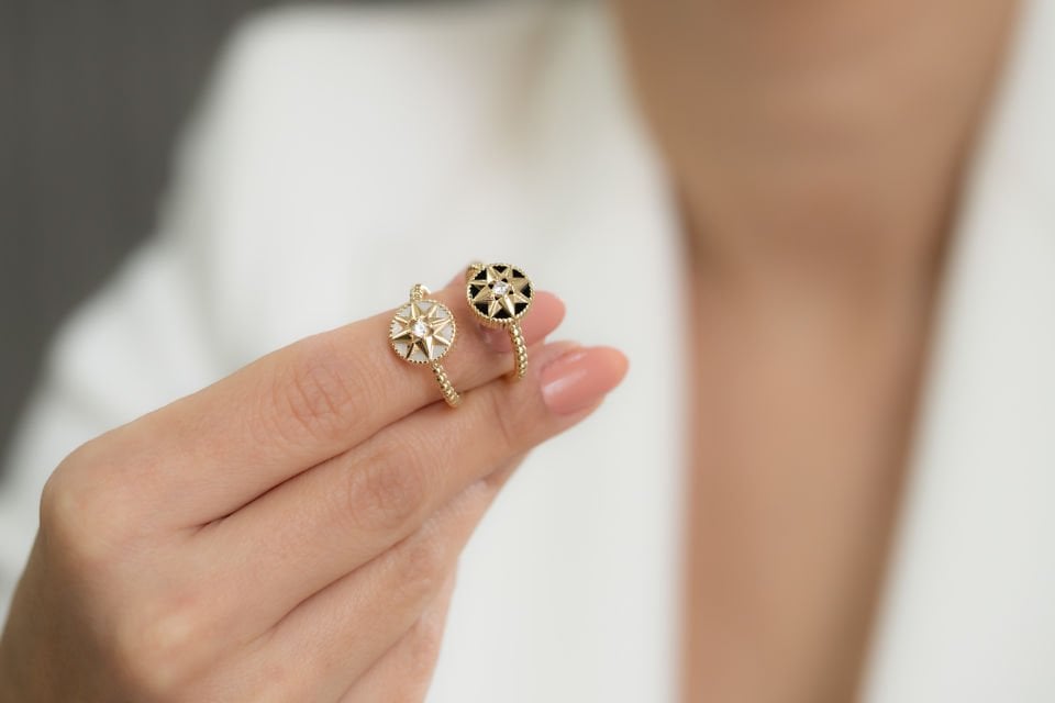 TAŞLI GÜNEŞ ALTIN YÜZÜK