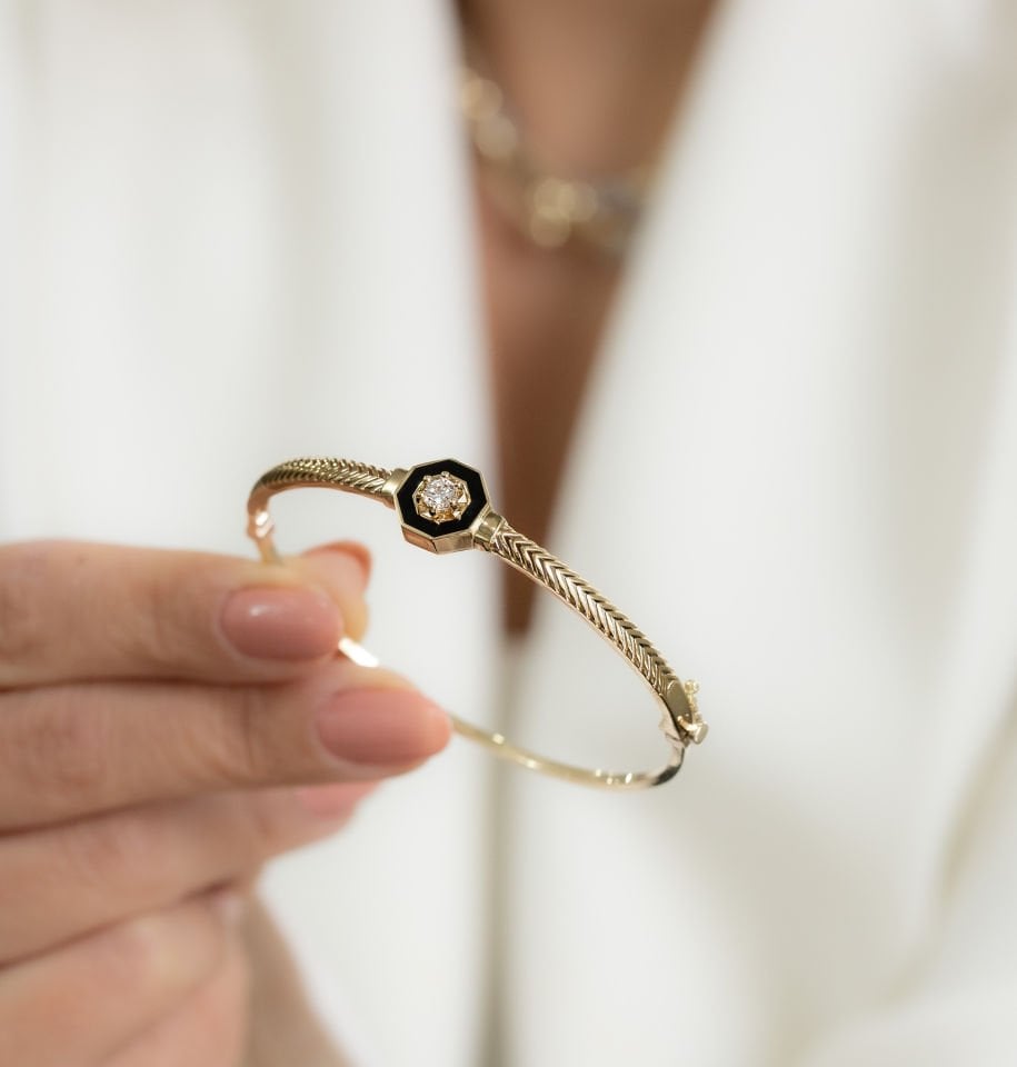 BLACK STONE KELEPÇE