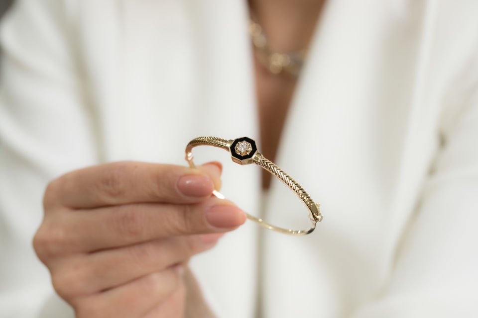 BLACK STONE KELEPÇE